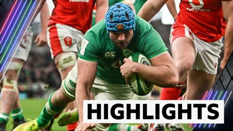 Ireland's Tadhg Beirne scoring a try