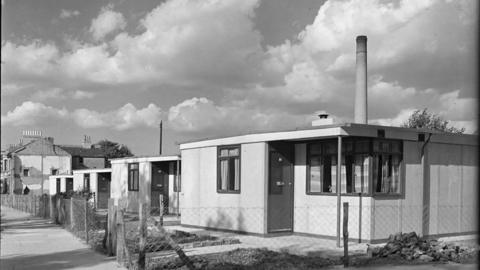 The Uni-Seco was one of several prefabs displayed at the Tate Gallery in 1944.
