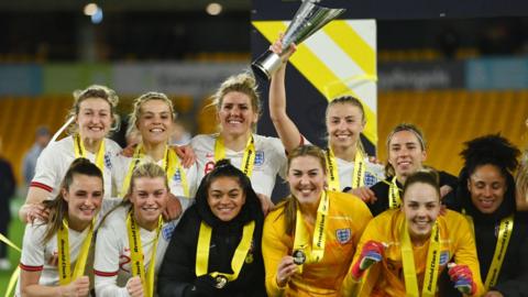 Lionesses lift the Arnold Clark Cup