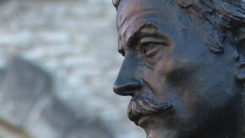 HM Stanley statue face close-up