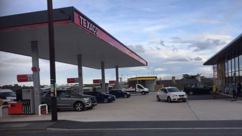 Texaco filling station on Glanhwfa Road