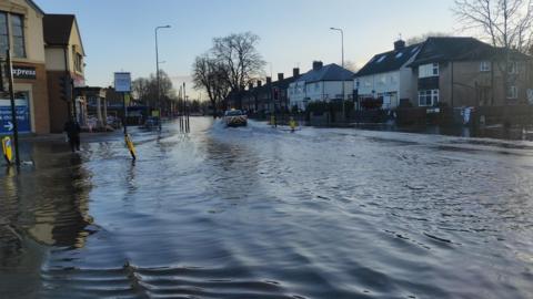 Abingdon Road flooded