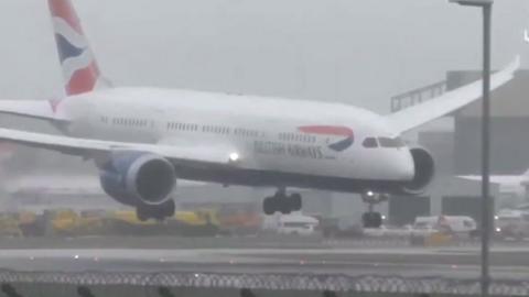 A British Airways plane faced difficulties when attempting to land at Heathrow Airport.