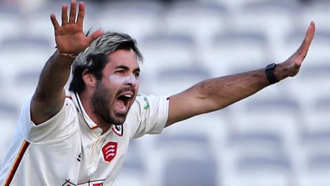 Shane Snater took two crucial wickets on day four as Essex defeated Middlesex at Lord's