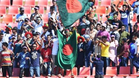 Bangladesh fans