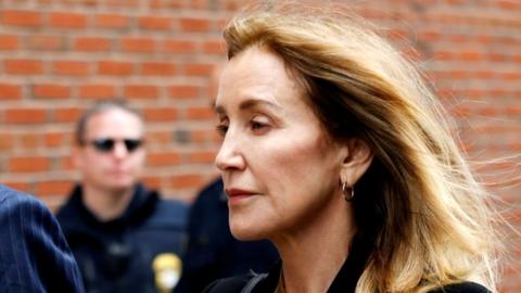 Felicity Huffman arrives to court