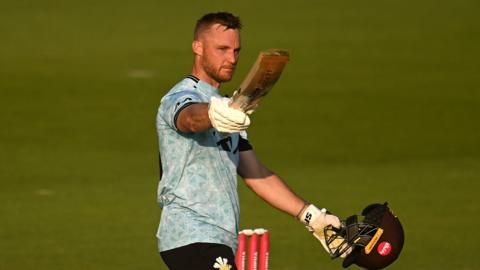 Laurie Evans lifting his bat