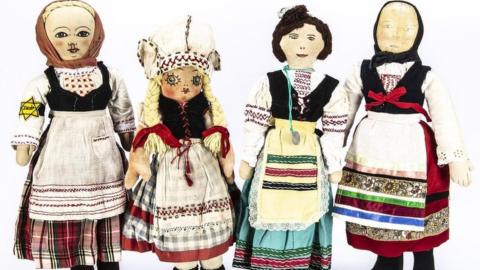 Cloth dolls