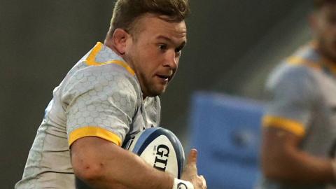 Tom Cruse in action for Wasps