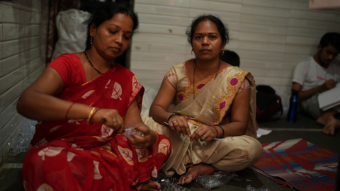 India population: The job crisis driving millions to big cities - BBC News