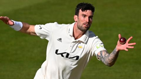 Reece Topley in action for Surrey