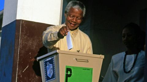 Nelson Mandela casts ballot in South Africa's first democratic elections