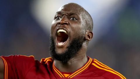 Romelu Lukaku of AS Roma celebrates after scoring goal -0 during the Serie A football match between AS Roma and Empoli FC
