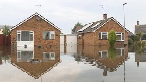 Flooded bungalows in Poplar Close, March