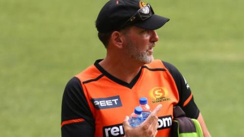 After leaving Worcester Matt Mason spent two years with Leicestershire before moving on to Perth Scorchers