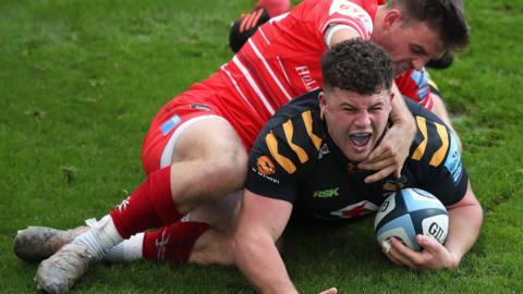 Alfie Barbeary scoring for Wasps