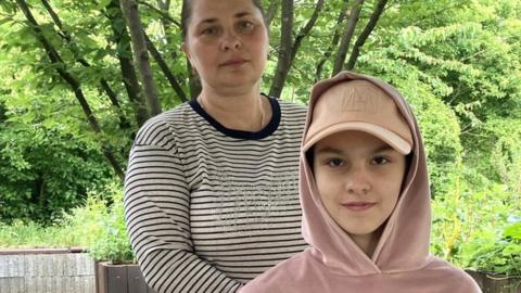 Diana with her mother Victoria