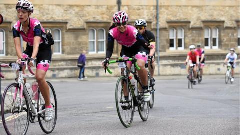 Women riding bikes in Oxford