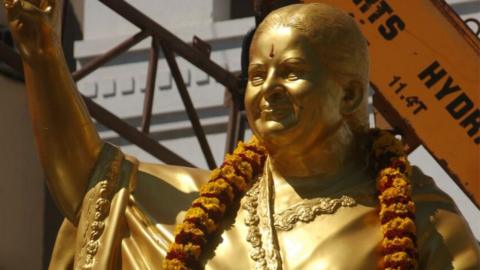 Jayalalitha statue