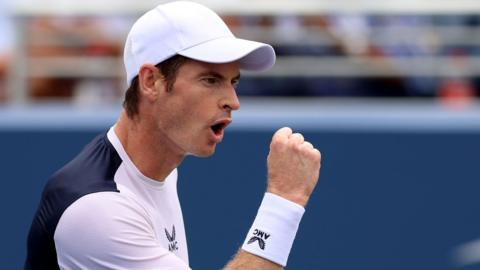 Andy Murray clenches his fist at the US Open