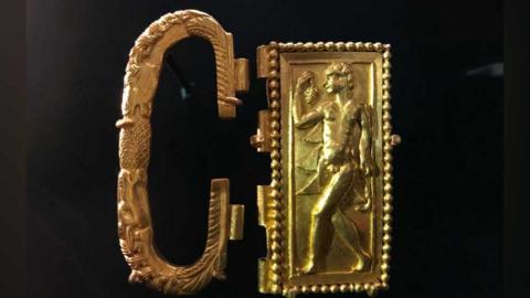 Romano-British gold belt buckle