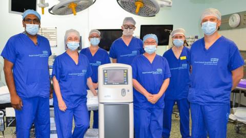 The RUH team with the new equipment