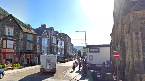 High Street, Barmouth