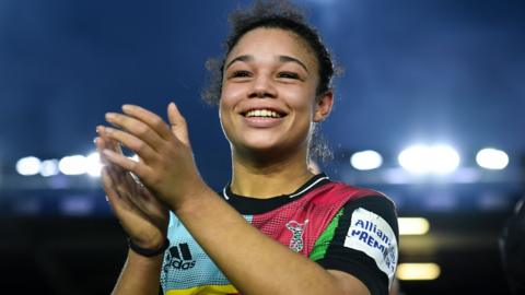 Amelia Harper in action for Harlequins Women