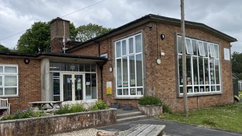 Ysgol Gynradd Gymunedol Llansteffan