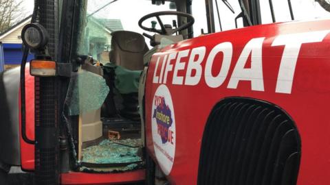 Ryde Inshore Rescue's damaged vehicle