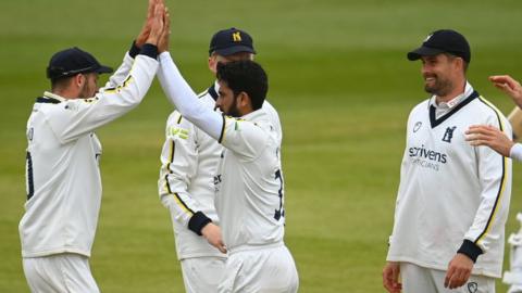 Hasan Ali took three Kent wickets on his Bears home debut