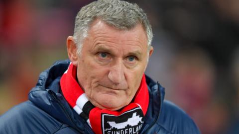 Tony Mowbray during this last home game as Sunderland head coach