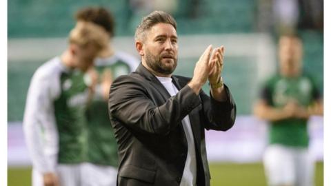 Hibernian manager Lee Johnson