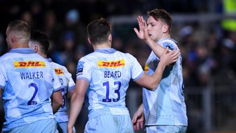 Harlequins celebrate Oscar Beard's try