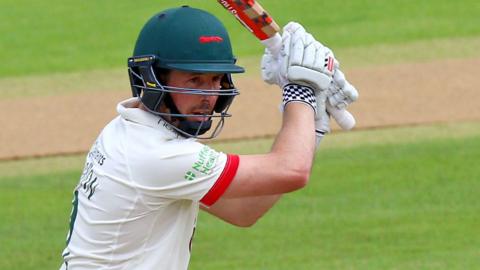 Paul Horton in action for Leicestershire