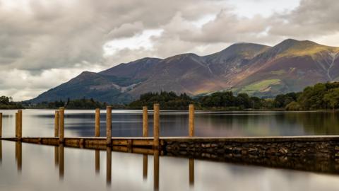 Skiddaw and Ashness jetty on Derwentwater, Lake District National Park