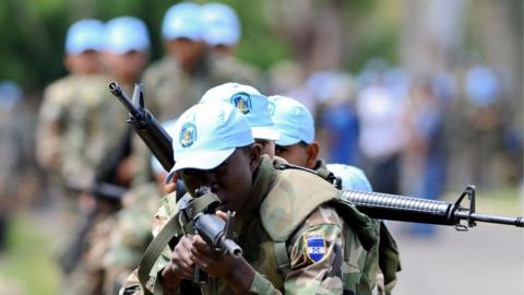 Blue helmet soldiers from Honduras train to participate in peace missions in Talanga, 30 kms north of Tegucigalpa, on July 29, 2008.