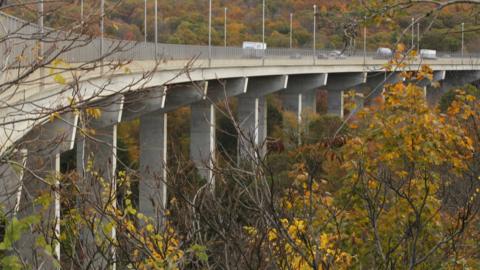 Traffic, along Interstate 287, crosses The Crescent Bridge in Wanaque, N.J, Tuesday, Oct. 25, 2016