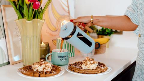 Cofaidh agus waffles