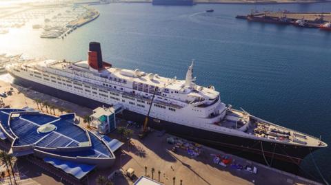 The qe2 in dubai