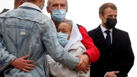 Sophie Pétronin returning to France and being greeted by Emmanuel Macron