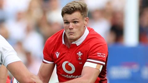 Taine Plumtree attacks for Wales against England