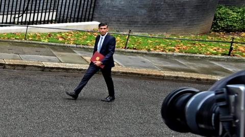 Rishi Sunak outside Downing Street