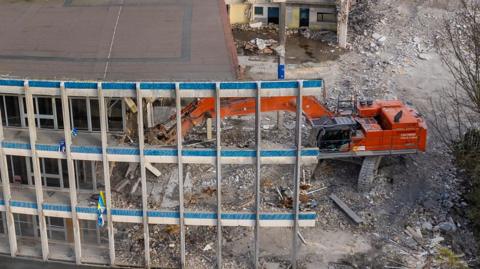 Portsmouth News Centre building being demolished