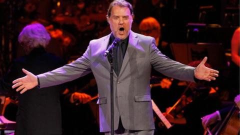 Sir Bryn Terfel performing