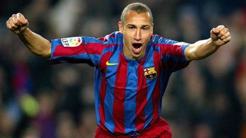 Henrik Larsson celebrating scoring for Barcelona