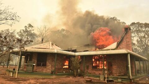 Building burns in Balmoral