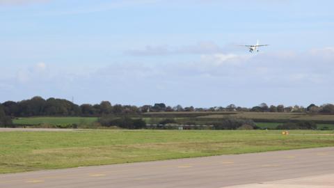 Plane coming into landing at Guernsey Airport