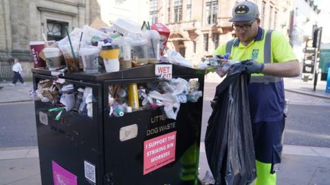 Bin in Glasgow being emptied