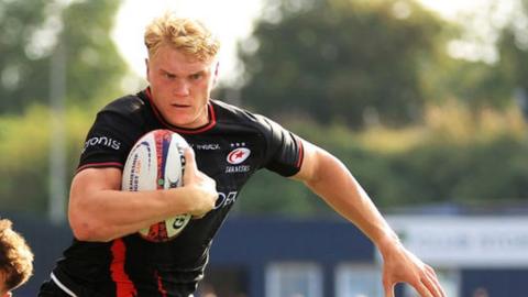 Ben Harris of Saracens makes a break